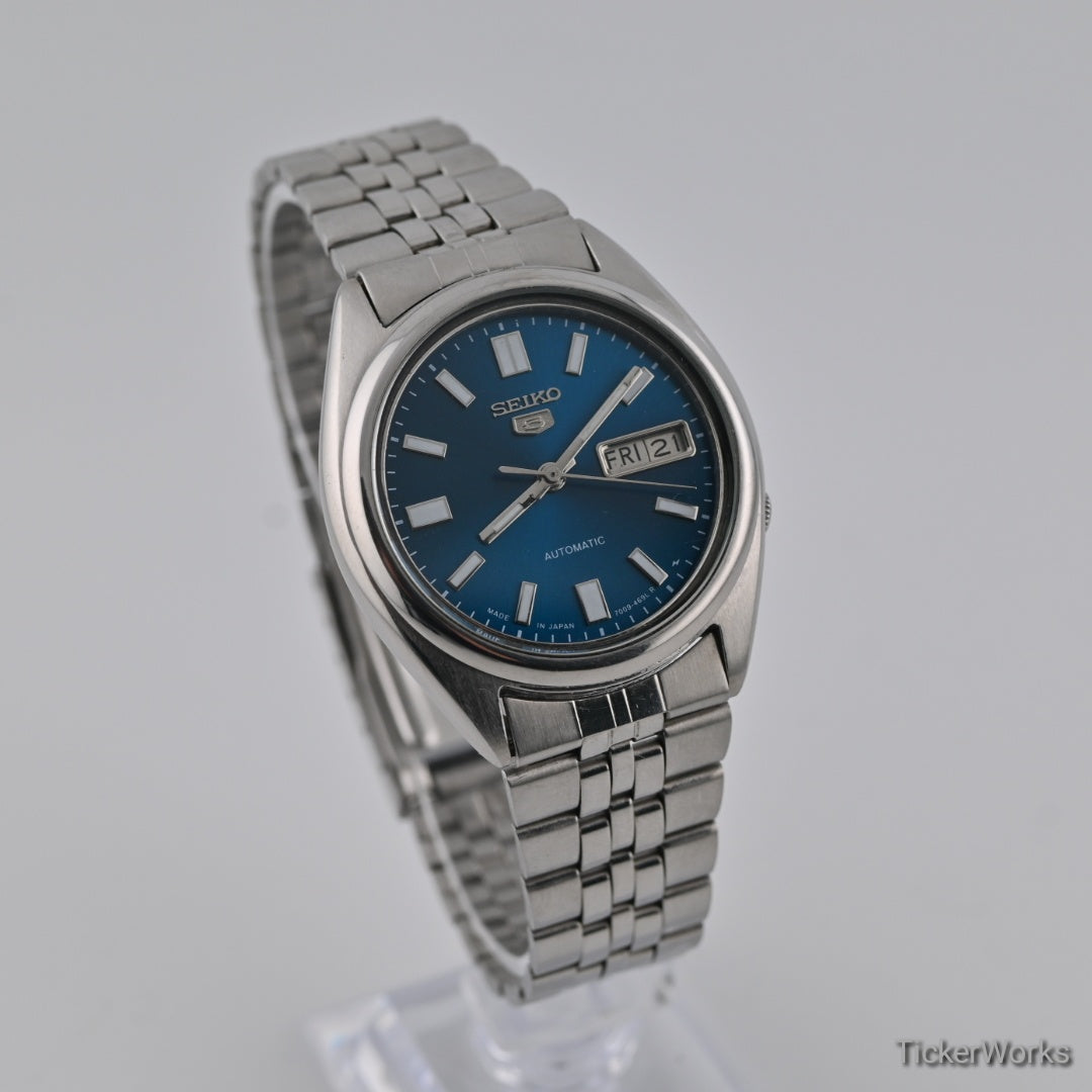 Seiko 5 Automatic 7009 Aqua Marine Arabic Dial 1980s Vintage Watch
