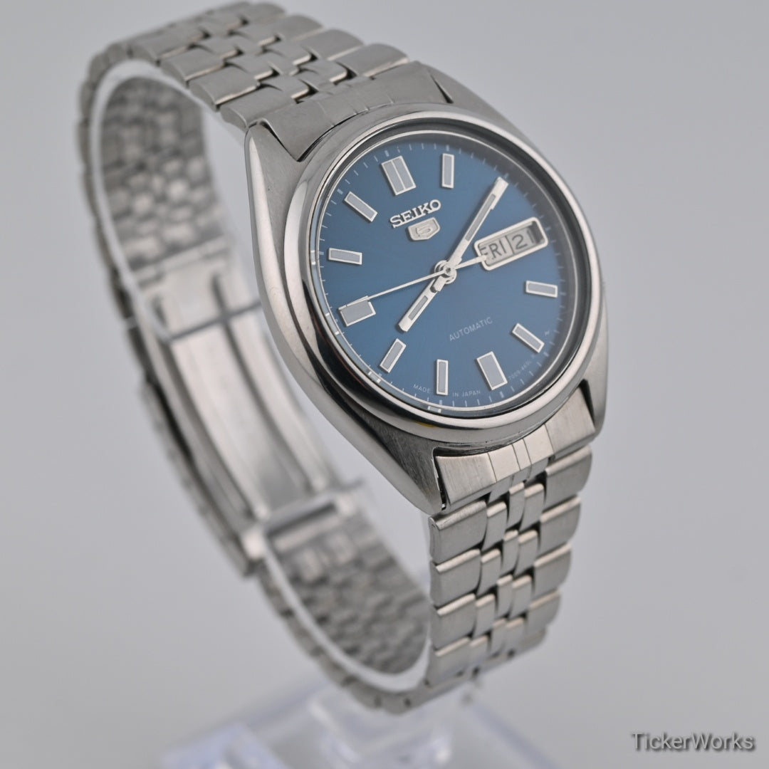 Seiko 5 Automatic 7009 Aqua Marine Arabic Dial 1980s Vintage Watch