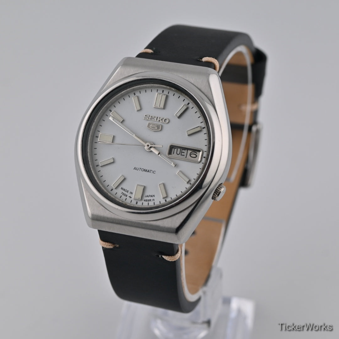 Seiko 5 Automatic 7009 White Dial 1980s Vintage Watch