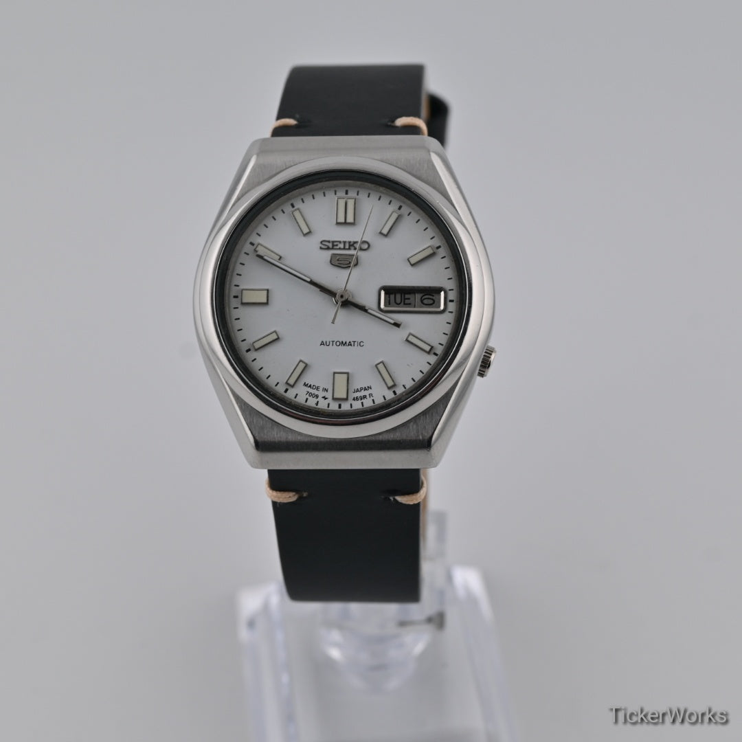 Seiko 5 Automatic 7009 White Dial 1980s Vintage Watch