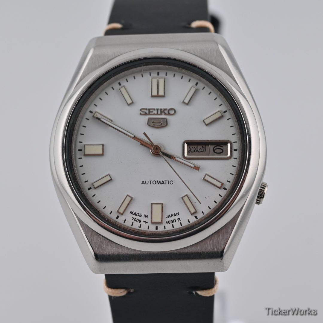 Seiko 5 Automatic 7009 White Dial 1980s Vintage Watch