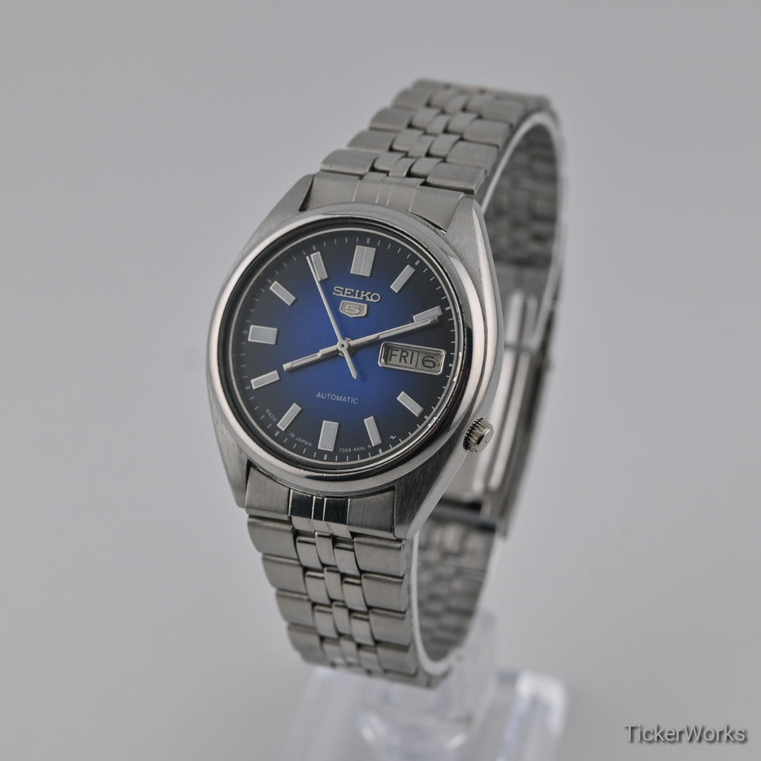 Seiko 5 Automatic 7009 Sunburst Blue Dial 1980s Vintage Watch