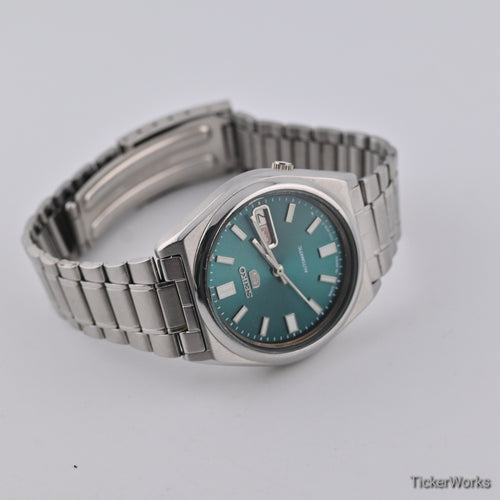 Seiko 5 Automatic 7009 Emerald Green Dial Day-Date 1980s Vintage Watch