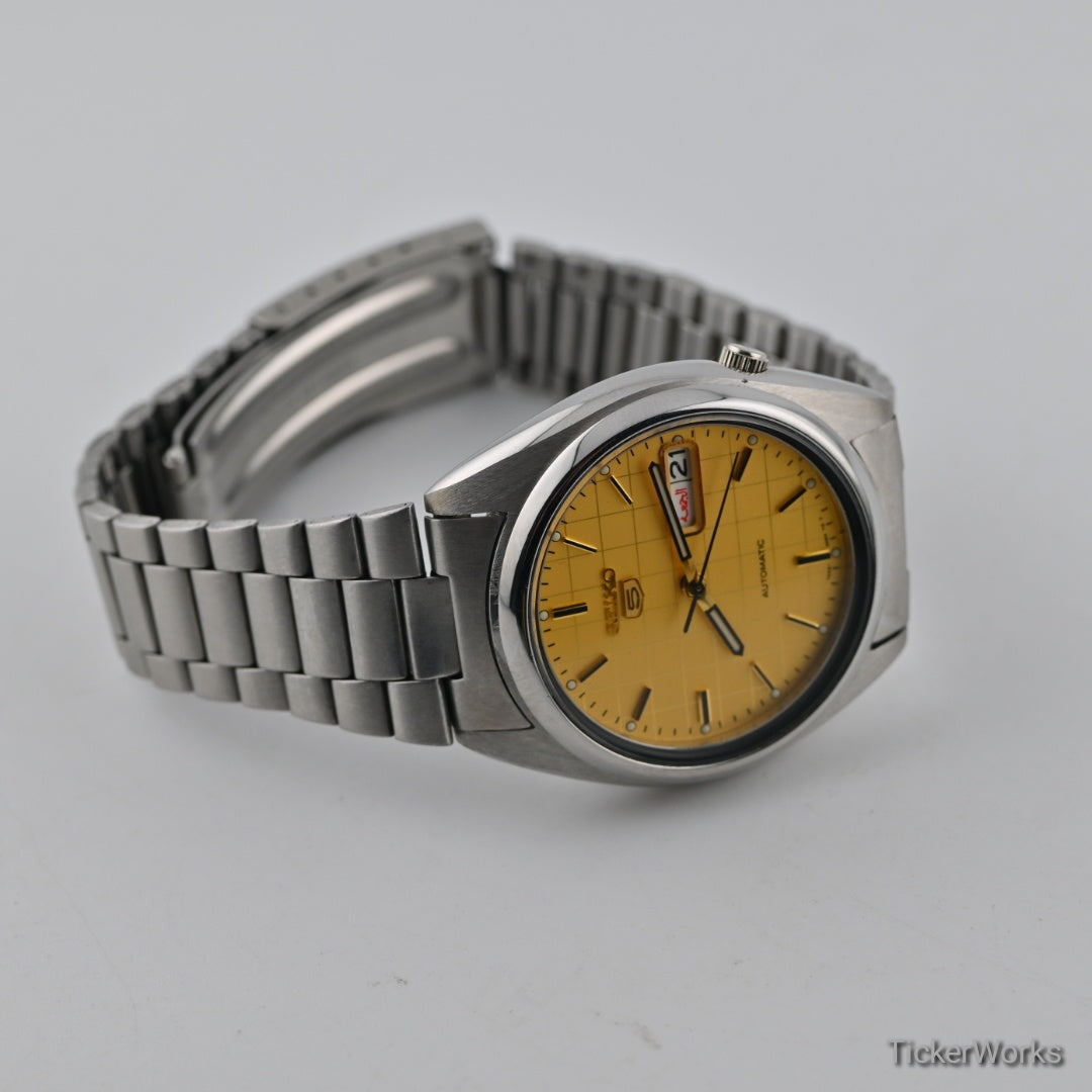 Seiko 5 Automatic Yellow Grid Day-Date 1990s 37mm