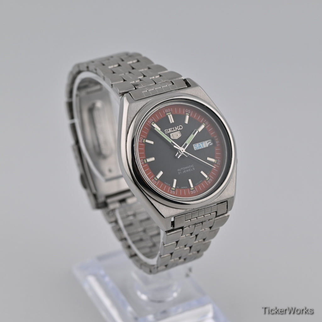 Seiko 5 Automatic Black Burnt Orange Day-Date 1990s 37mm