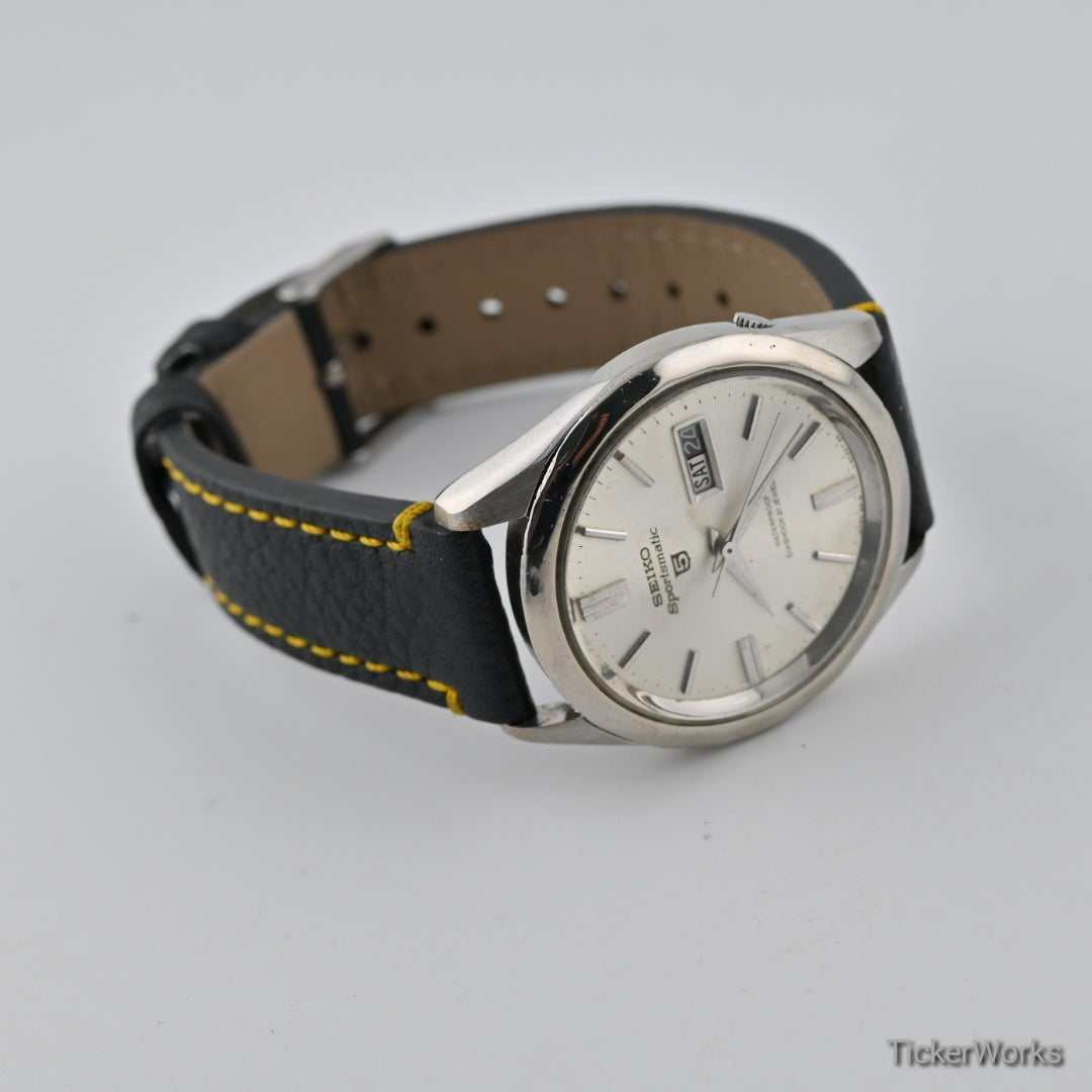Seiko 5 Sportsmatic 6619 Sunburst Silver Day-Date 1960s 39mm