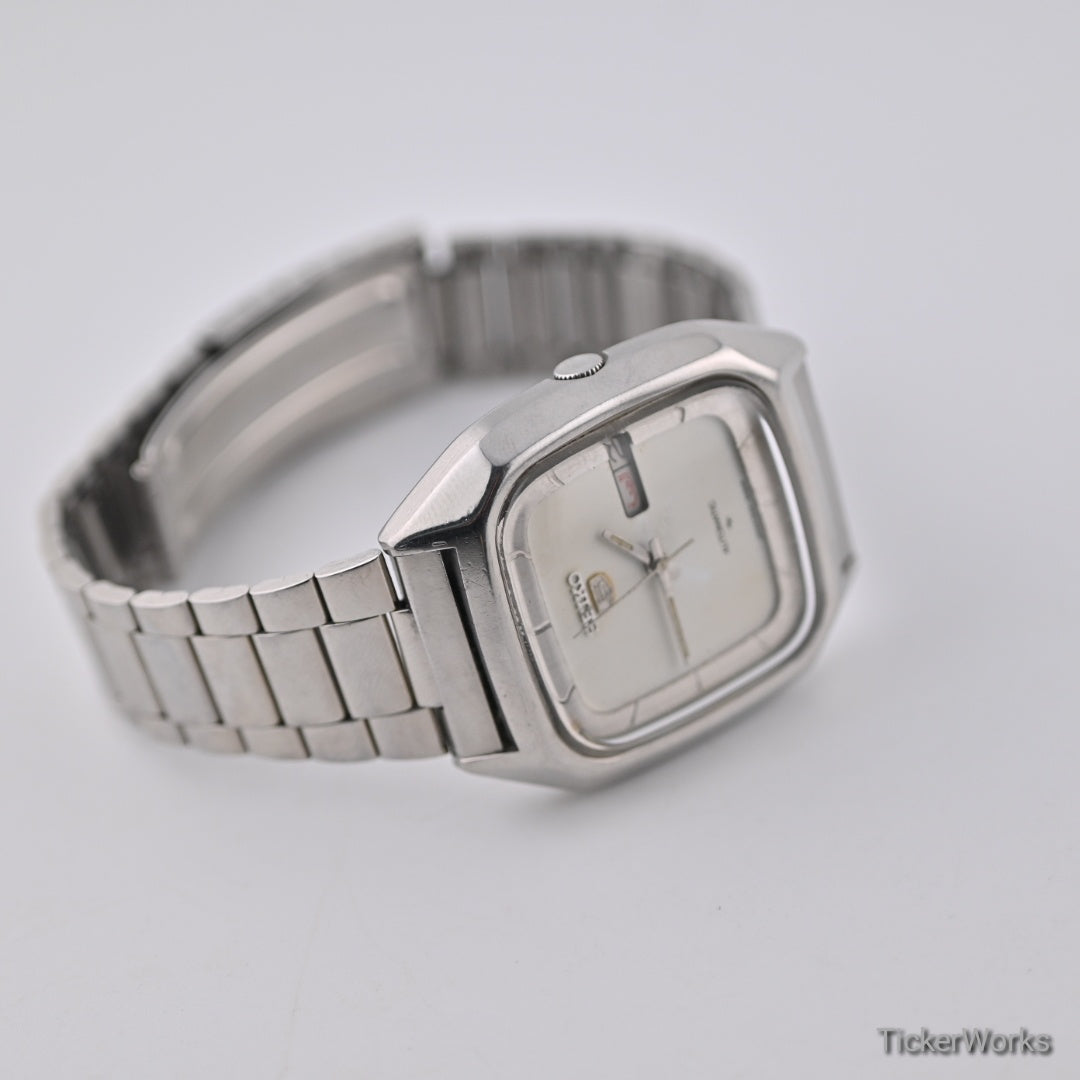 Seiko 5 Automatic 7009 White Day-Date TV Square 1980s 37mm