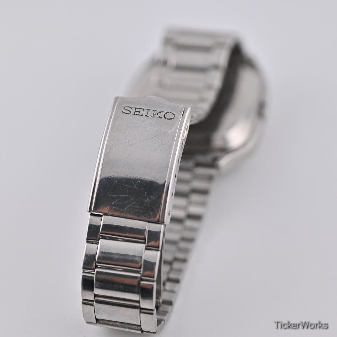 Seiko 5 Automatic 7009 White Day-Date TV Square 1980s 37mm