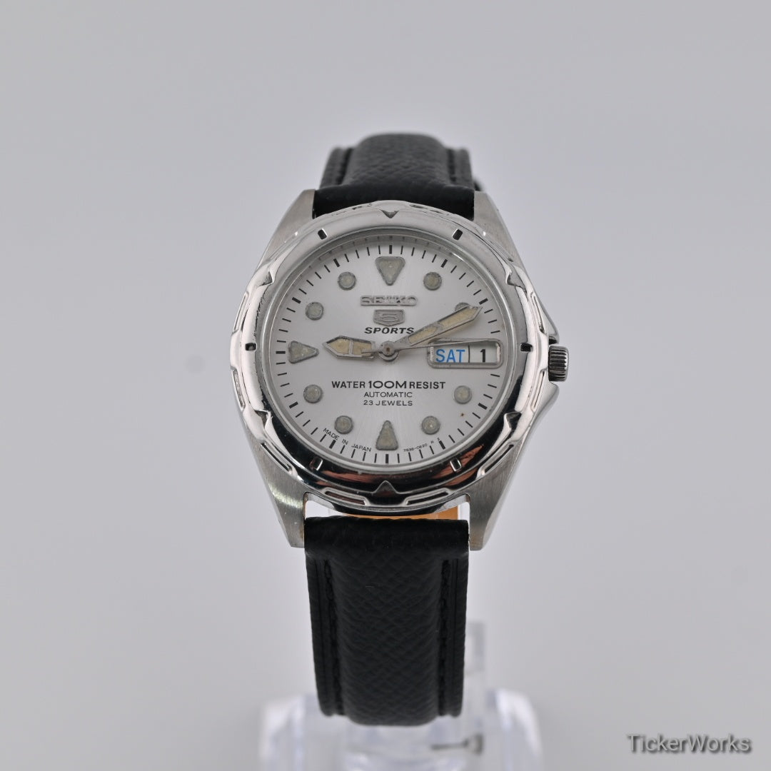 Seiko 5 Sports Automatic Sunburst Silver Day-Date 2000s 37mm