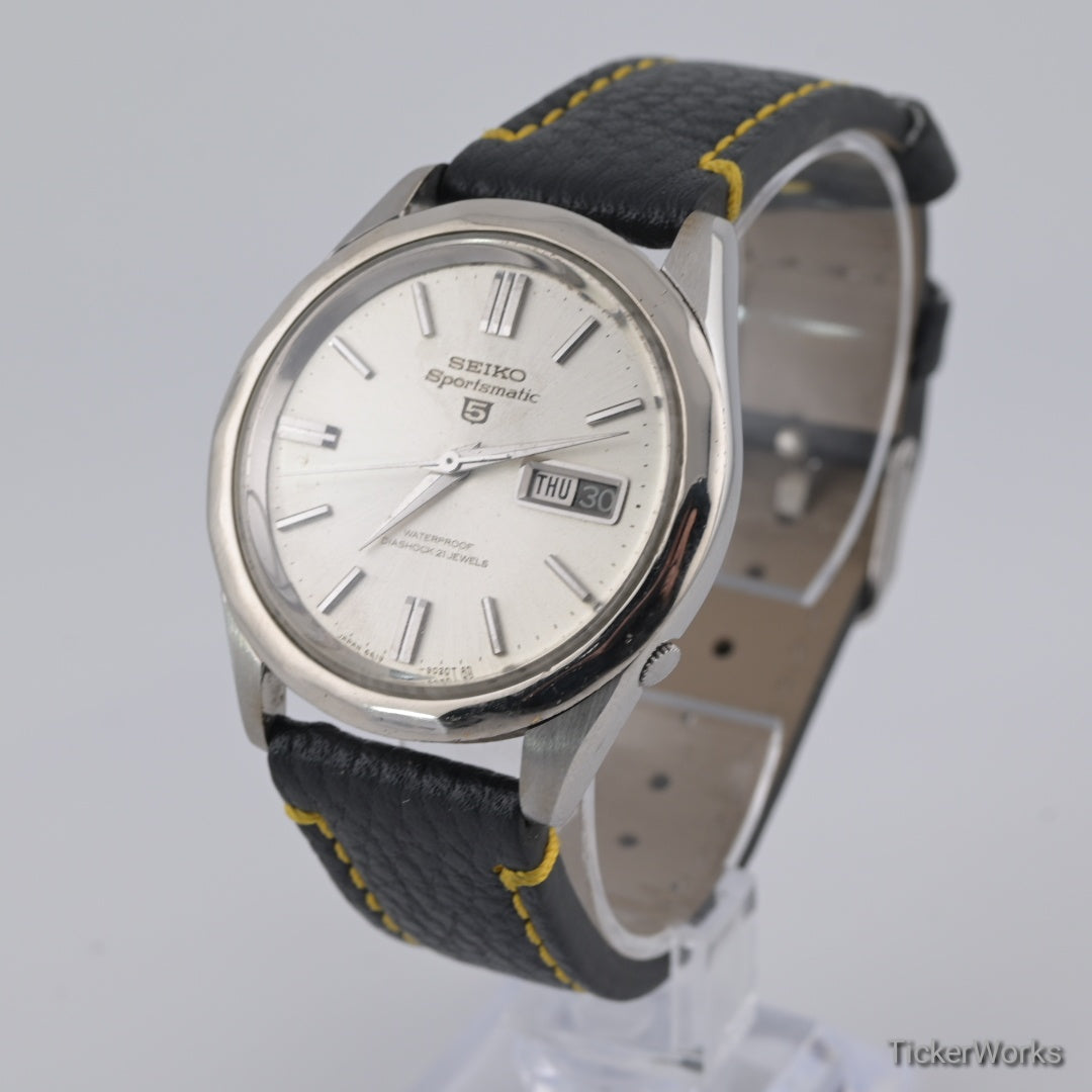 Seiko 5 Sportsmatic 6619 Sunburst Silver Day-Date 1960s 39mm
