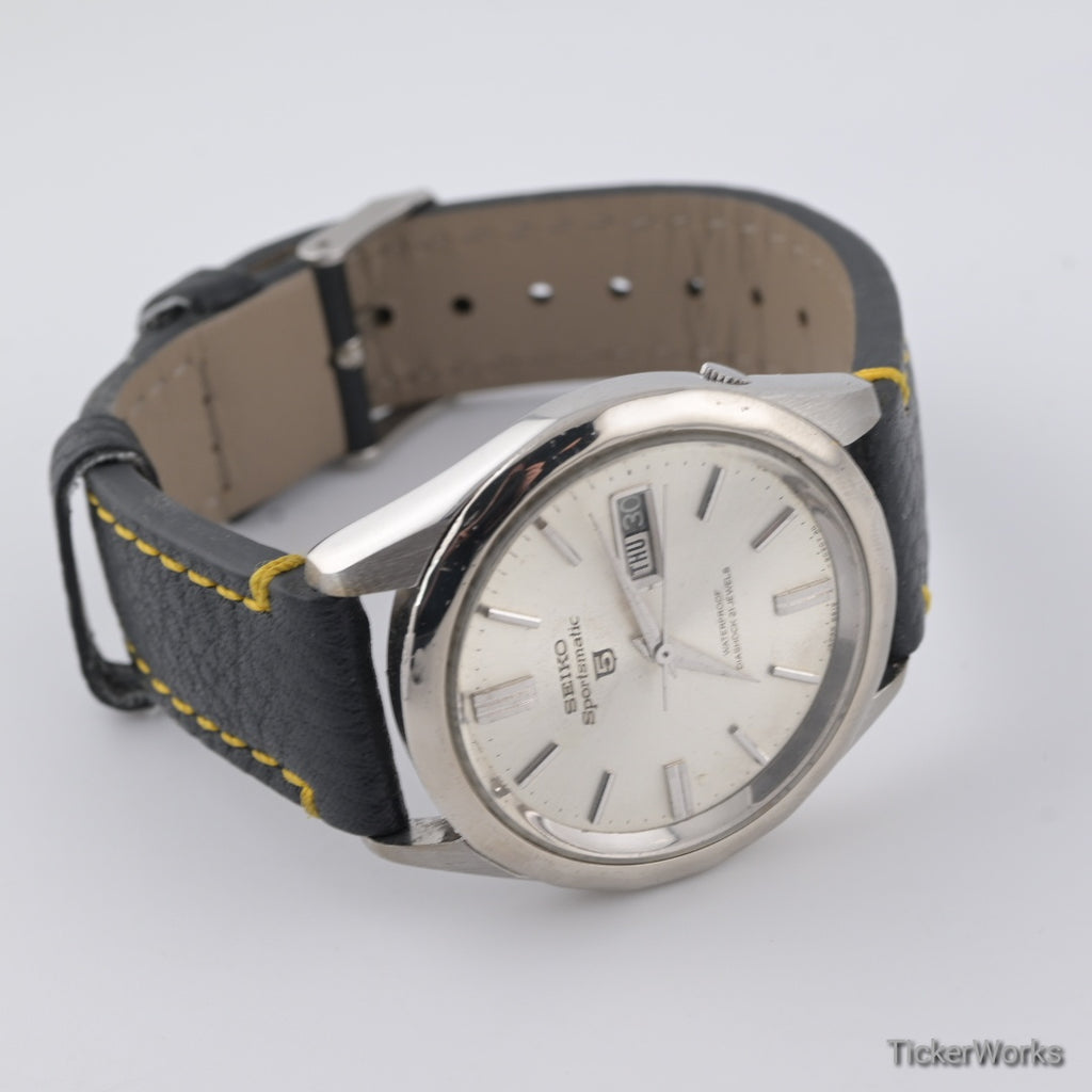 Seiko 5 Sportsmatic 6619 Sunburst Silver Day-Date 1960s 39mm