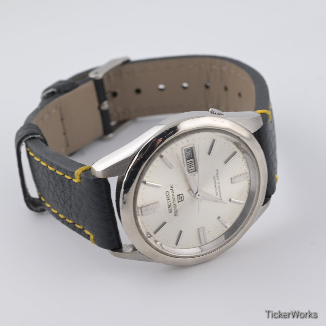 Seiko 5 Sportsmatic 6619 Sunburst Silver Day-Date 1960s 39mm