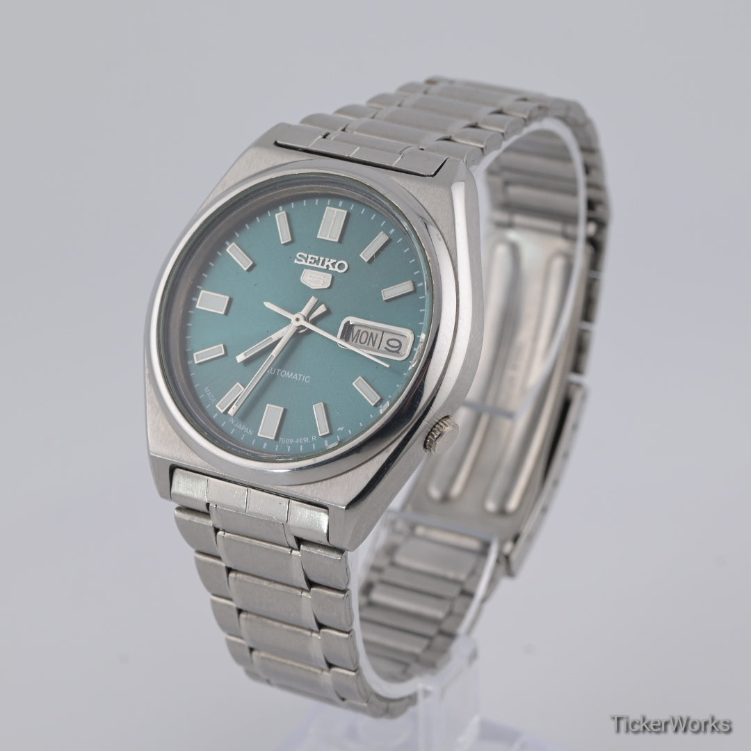 Seiko 5 Automatic 7009 Emerald Green Dial Day-Date 1980s Vintage Watch