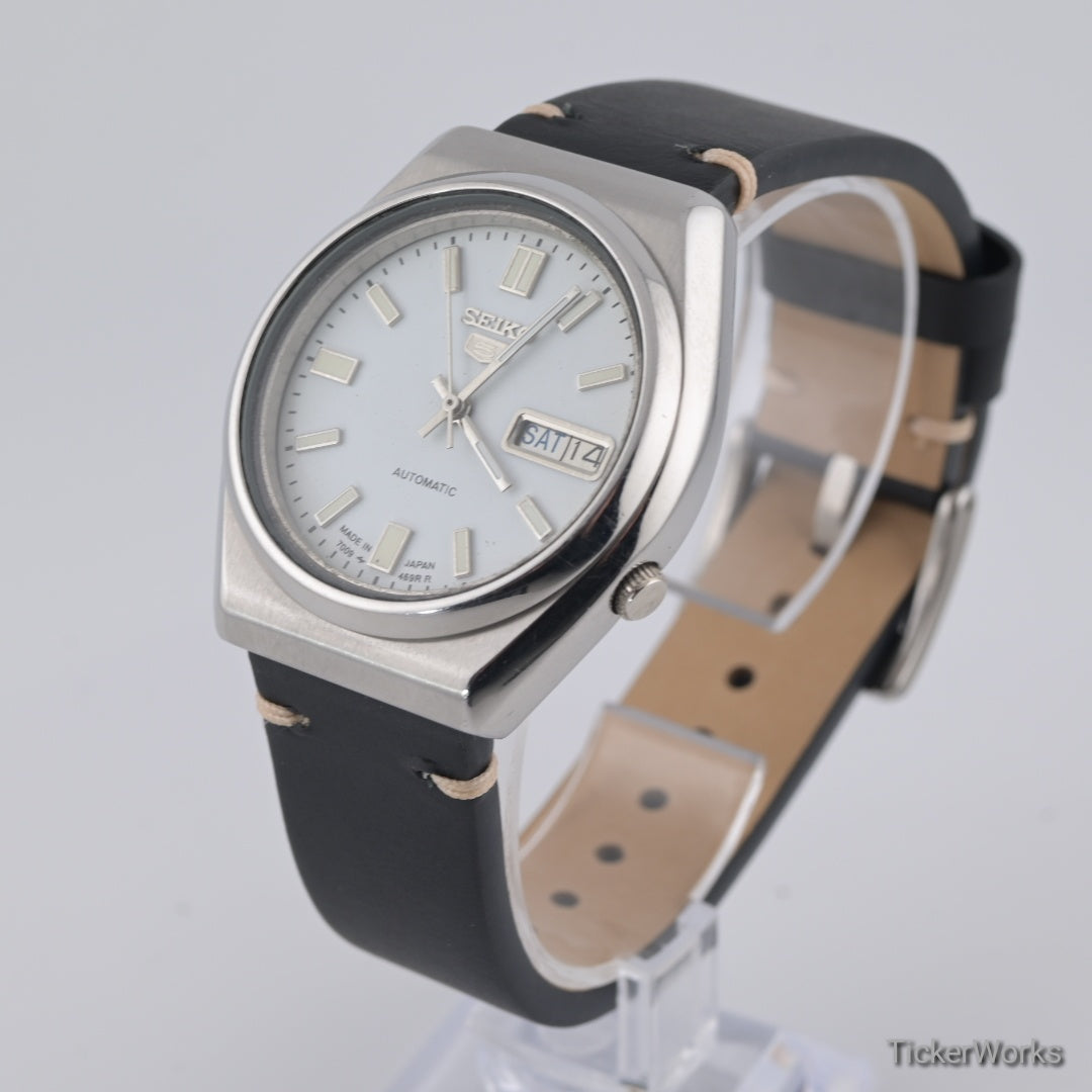 Seiko 5 Automatic 7009 White Dial 1980s Vintage Watch