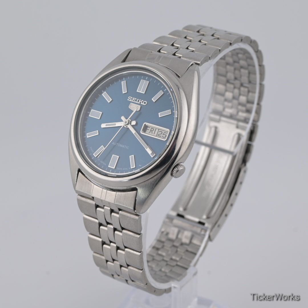 Seiko 5 Automatic 7009 Aqua Marine Arabic Dial 1980s Vintage Watch