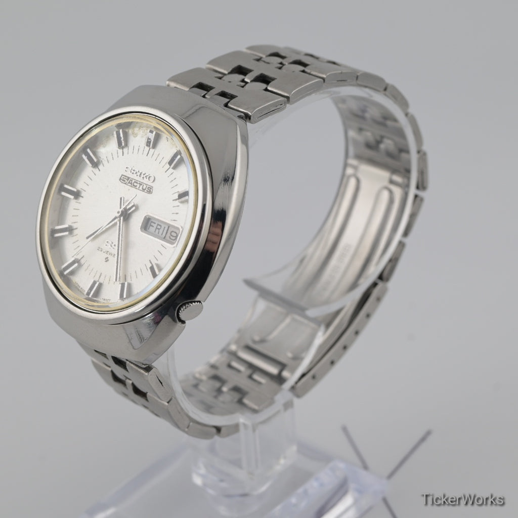 Seiko Actus SS Automatic Silver Day-Date 1970s 37mm