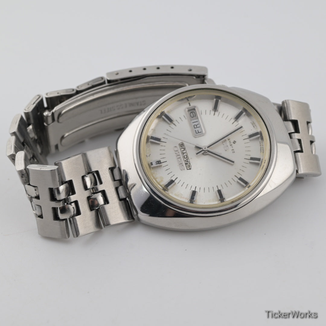 Seiko Actus SS Automatic Silver Day-Date 1970s 37mm