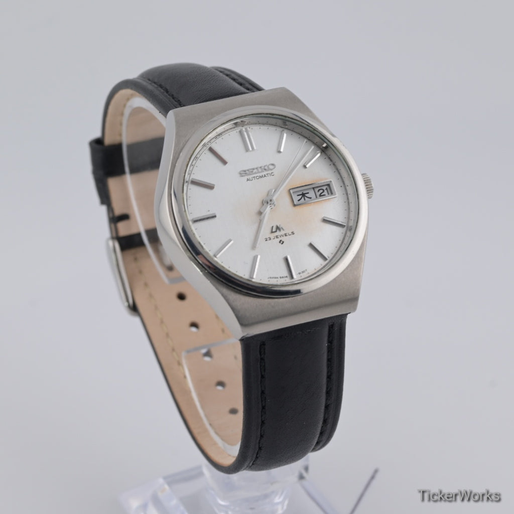 Seiko Lordmatic Automatic Brushed Silver Day-Date 1970s 37mm