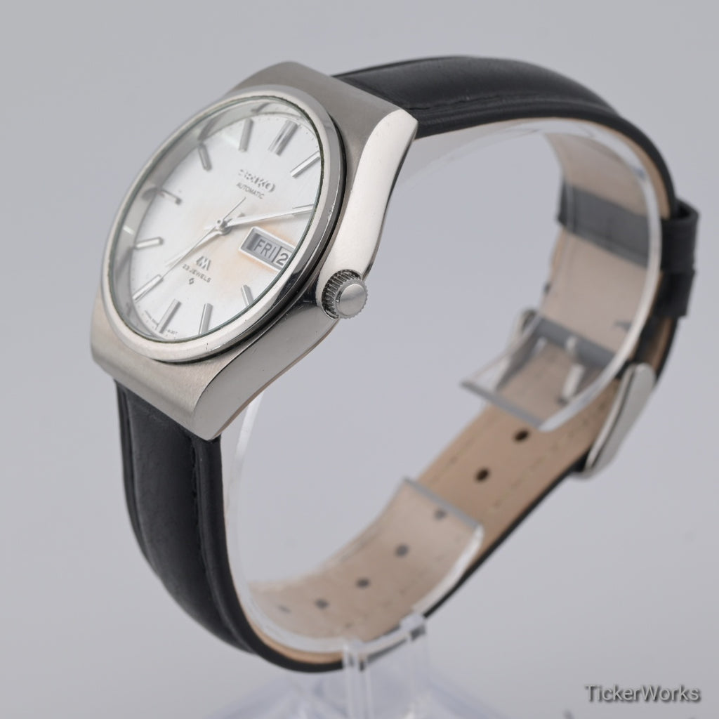 Seiko Lordmatic Automatic Brushed Silver Day-Date 1970s 37mm