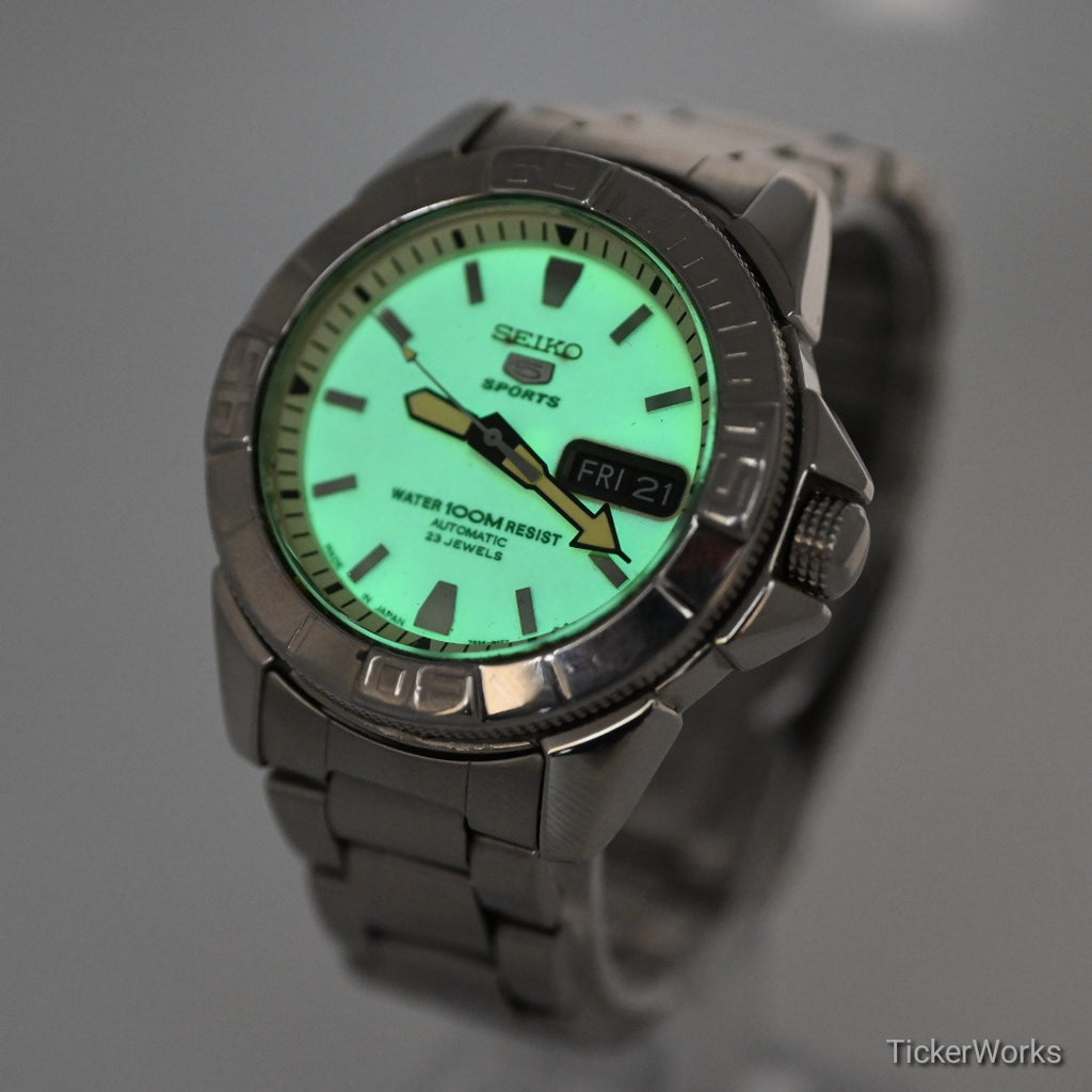 Seiko 5 Sports Automatic Full Lume 2000s 40mm