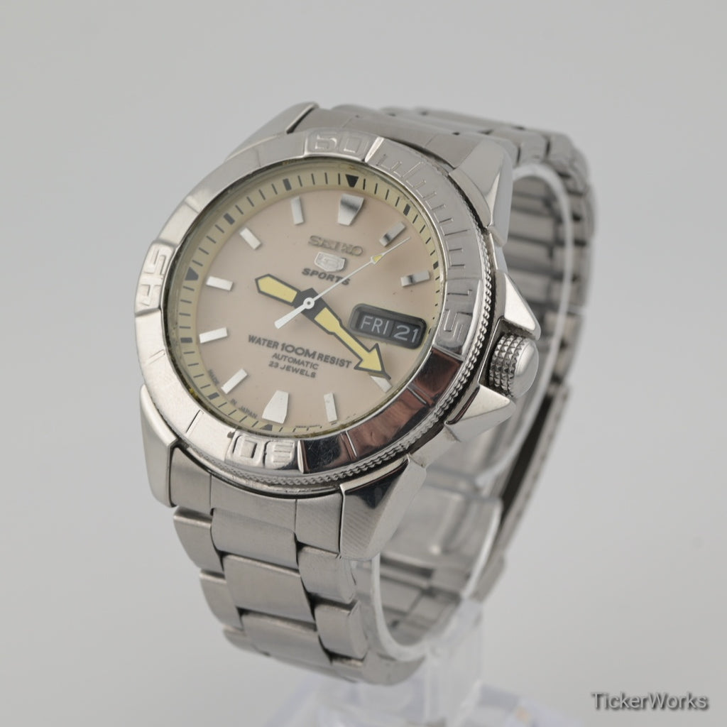 Seiko 5 Sports Automatic Full Lume 2000s 40mm