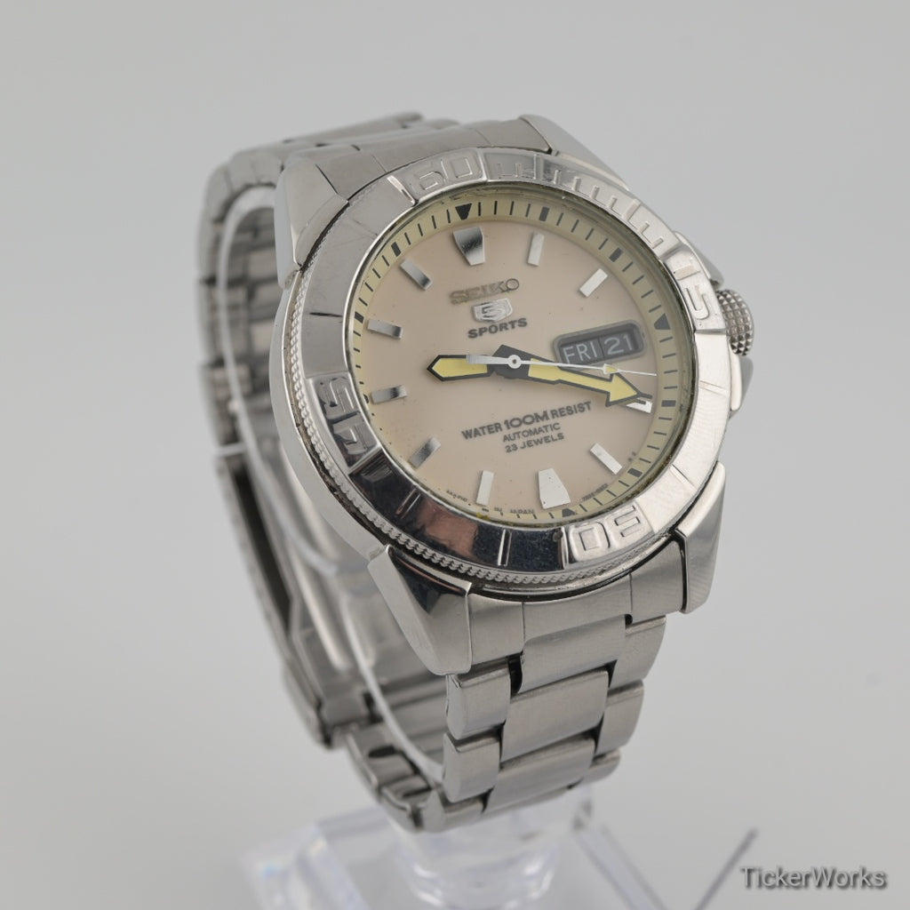 Seiko 5 Sports Automatic Full Lume 2000s 40mm