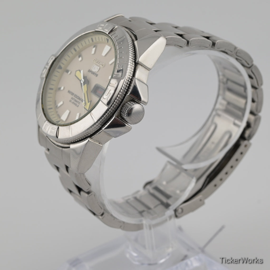 Seiko 5 Sports Automatic Full Lume 2000s 40mm