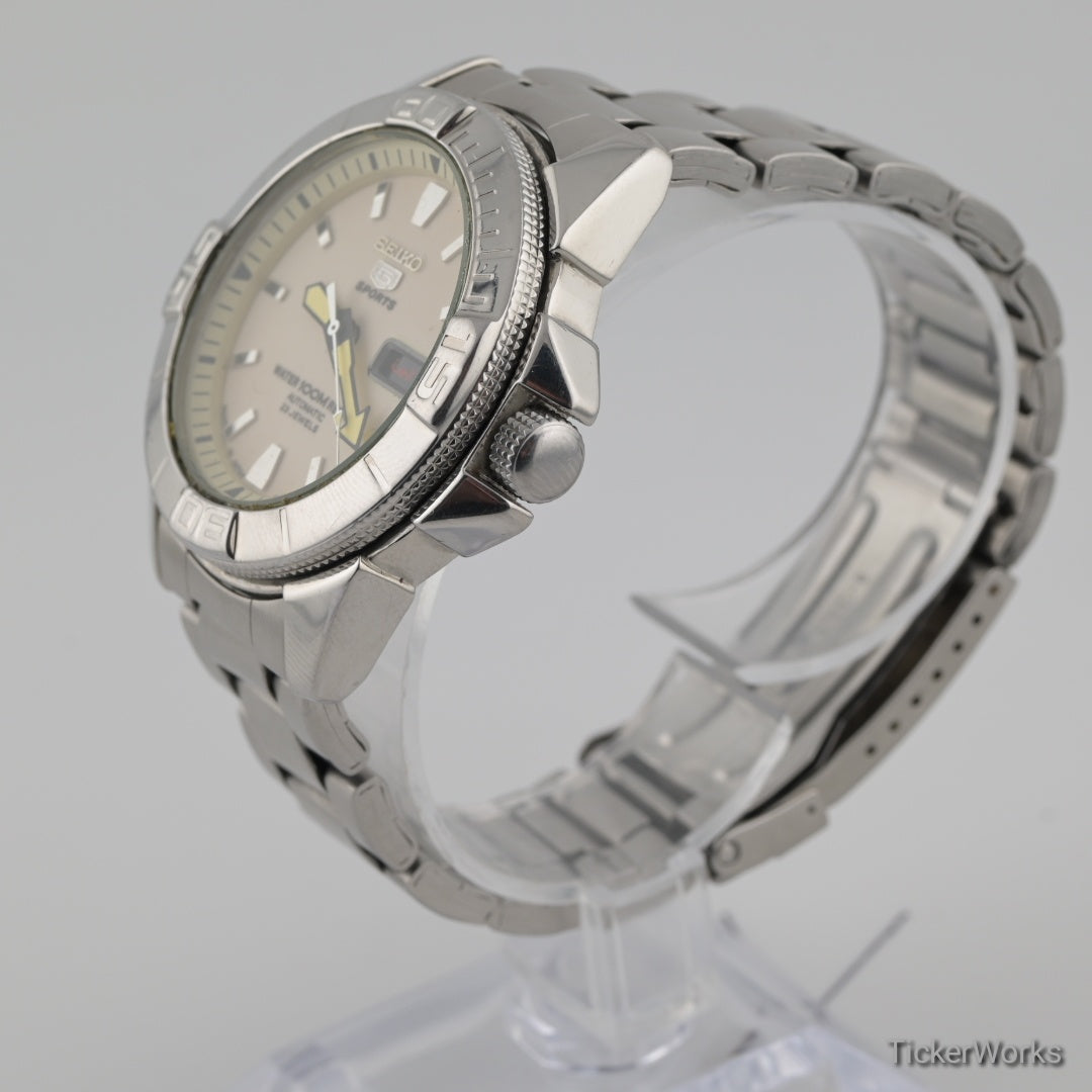 Seiko 5 Sports Automatic Full Lume 2000s 40mm