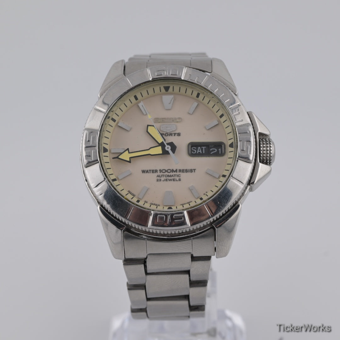 Seiko 5 Sports Automatic Full Lume 2000s 40mm