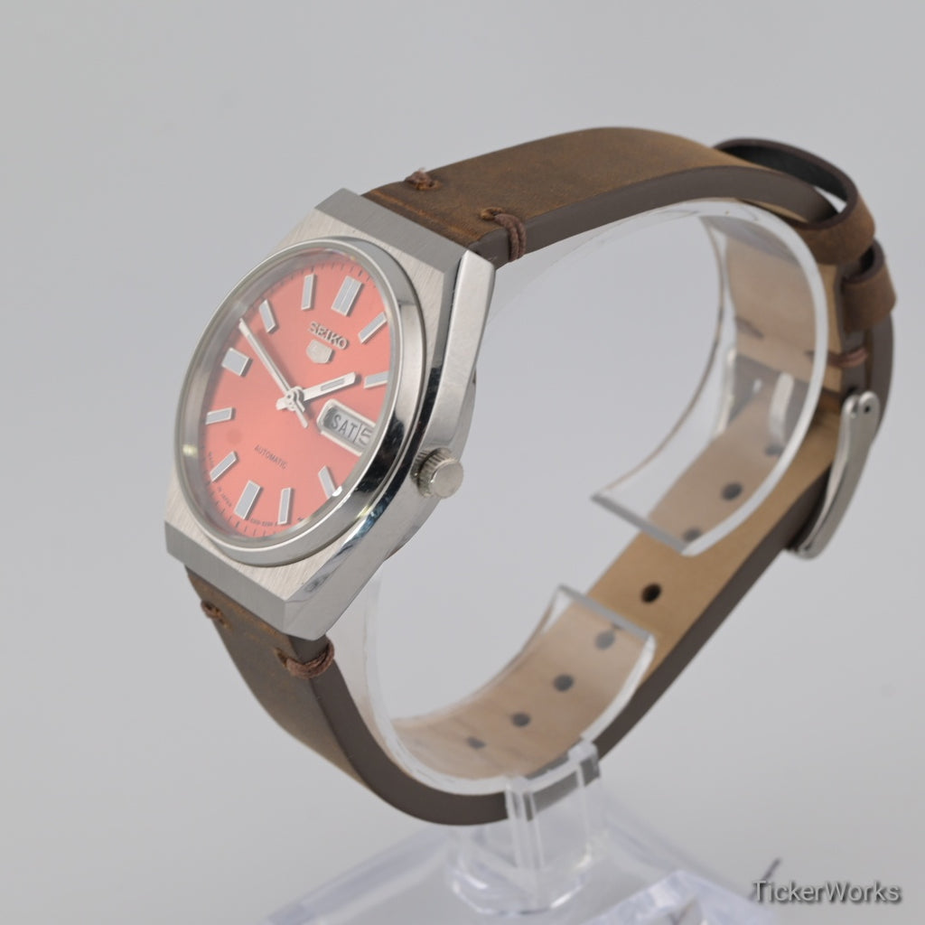 Seiko 5 Automatic 6309 Sunburst Orange Day-Date 1980s 35mm