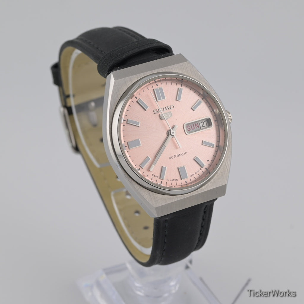 Seiko 5 Automatic Salmon Pink Day-Date 1980s 35mm