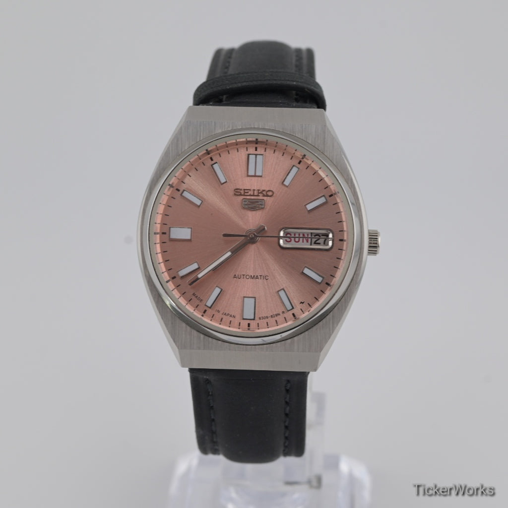 Seiko 5 Automatic Salmon Pink Day-Date 1980s 35mm