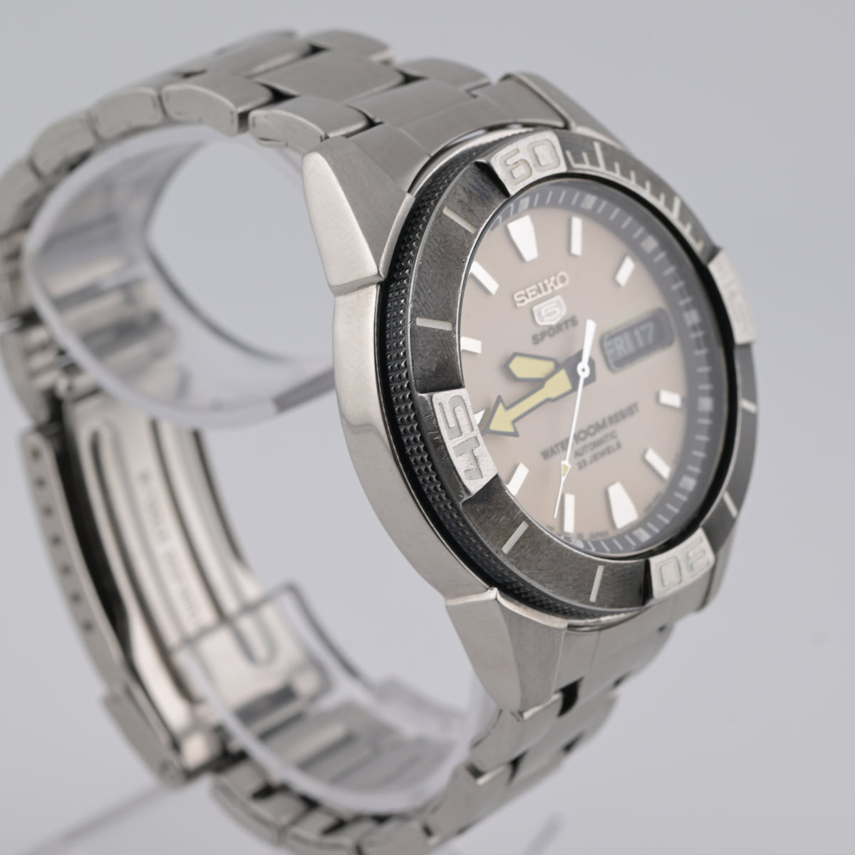 Seiko 5 Sports 7S36-02H0 Full Lume Dial 2000s 40mm Automatic Eng/Arabic Day