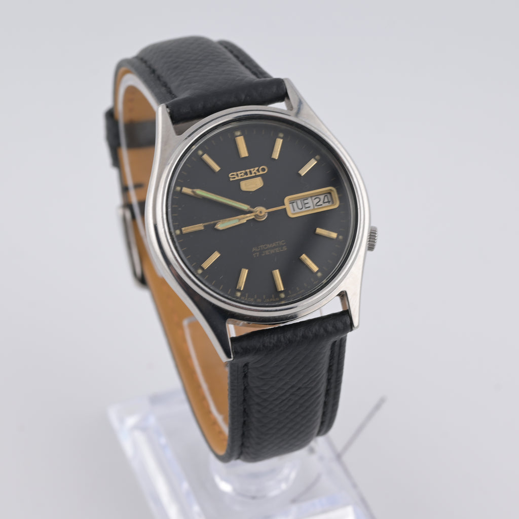 Seiko 7009-3101 1980s Black/Gold Dress Dial 37mm