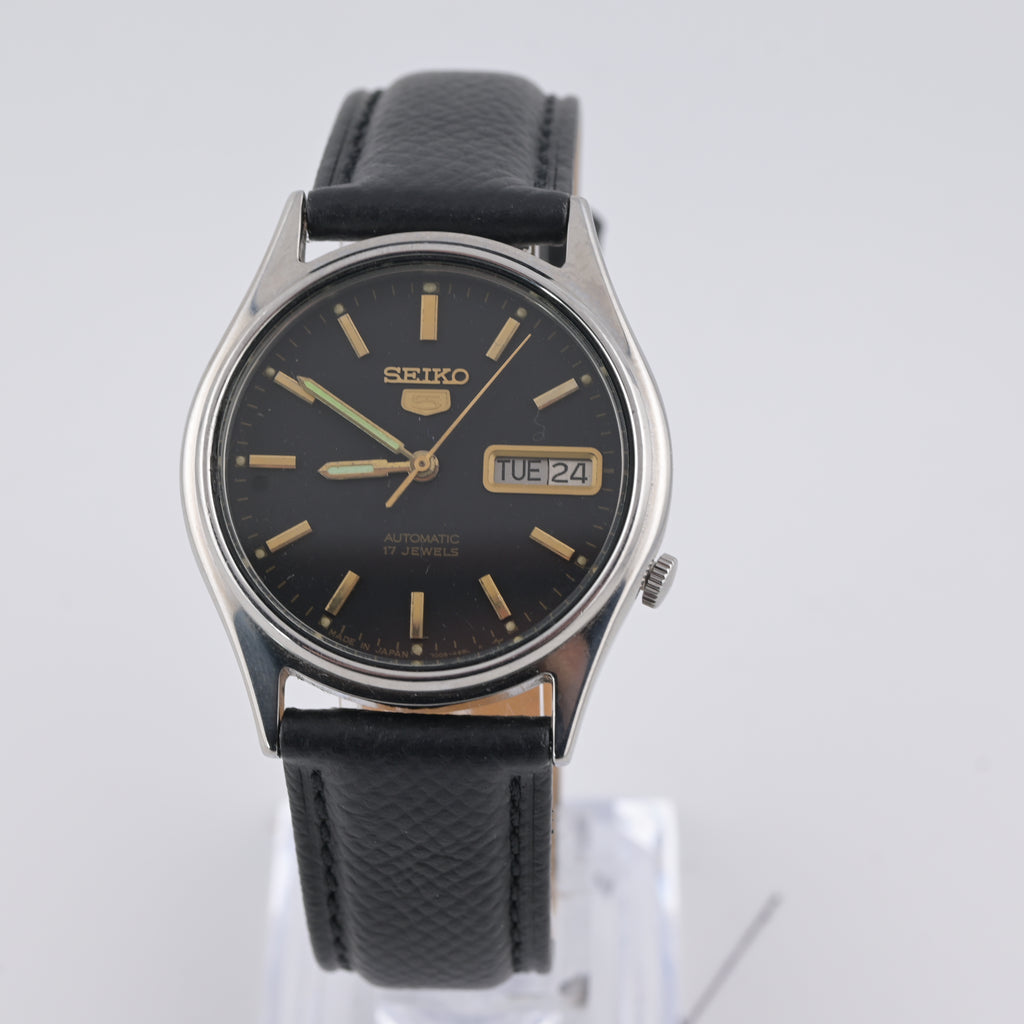 Seiko 7009-3101 1980s Black/Gold Dress Dial 37mm