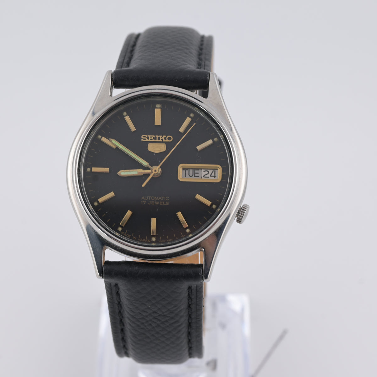Seiko 7009-3101 1980s Black/Gold Dress Dial 37mm