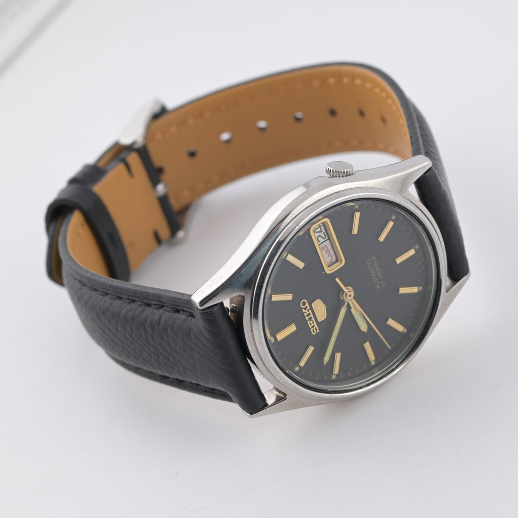 Seiko 7009-3101 1980s Black/Gold Dress Dial 37mm