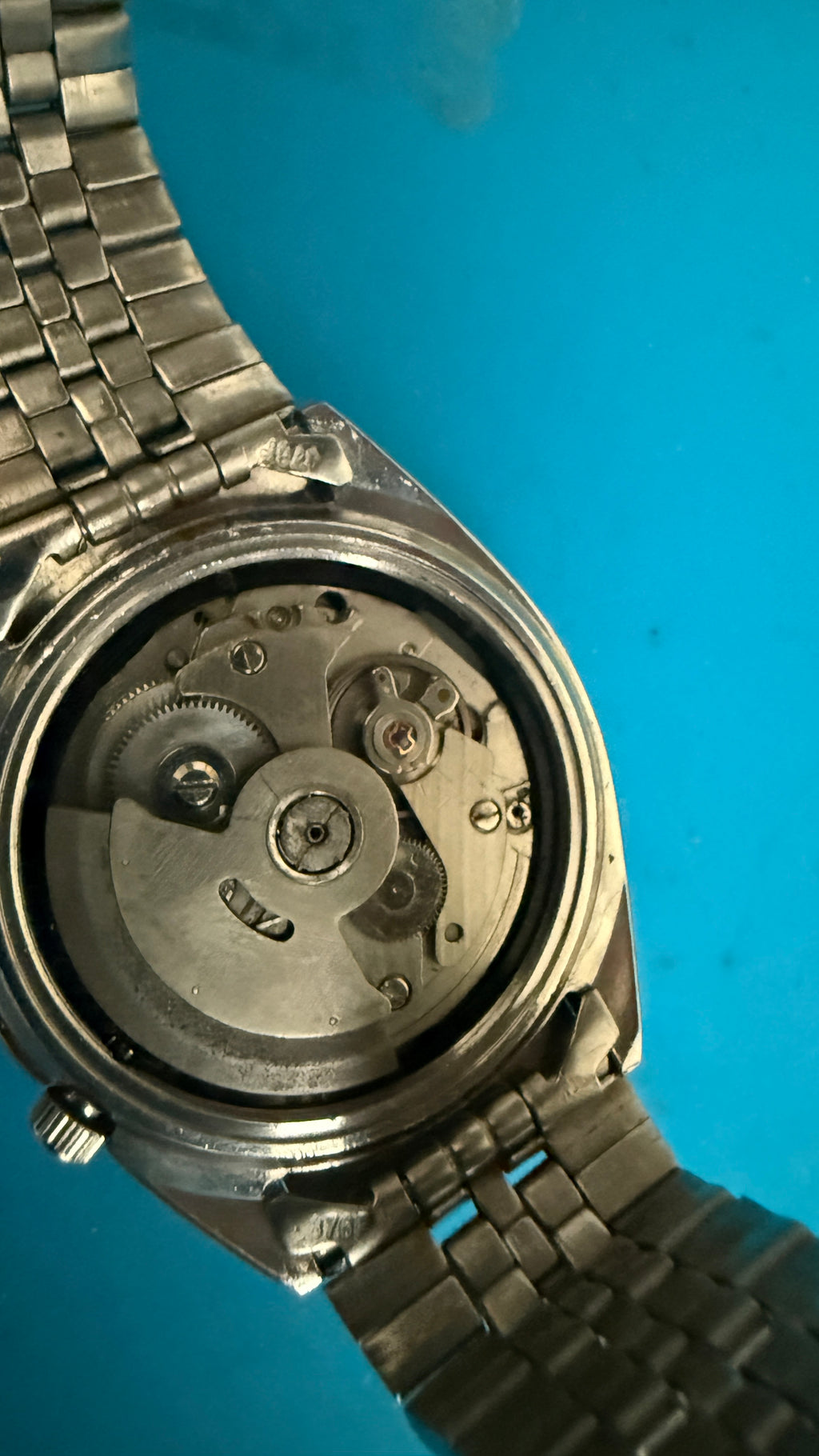 Seiko 5 Automatic 7009 Olive Green Dial 1980s Vintage Watch